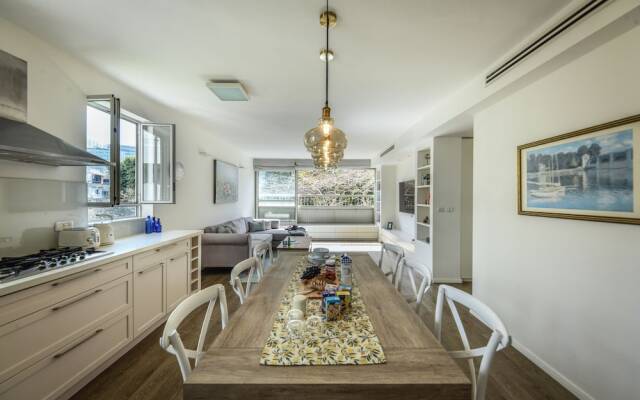 Stunning 2BR Apartment in Beeri