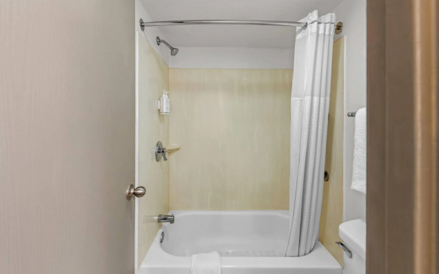 Days Inn by Wyndham Independence