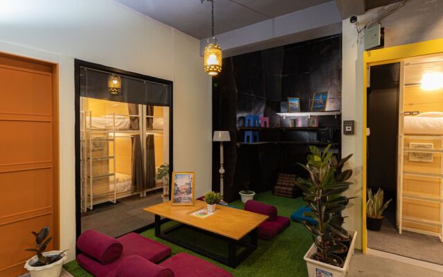Khaosan Social Capsule Bangkok - Adult Only - Hostel