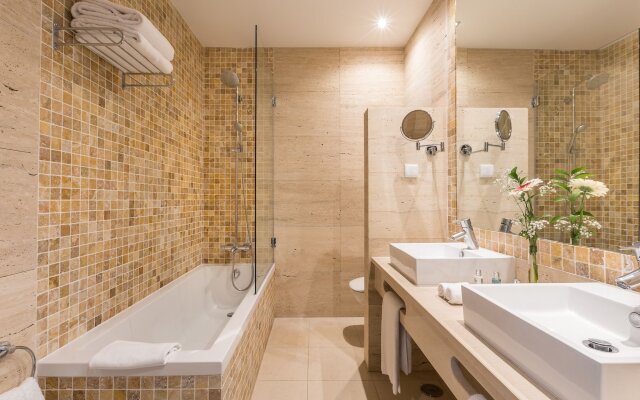 Caneiros Luxury House & Suites