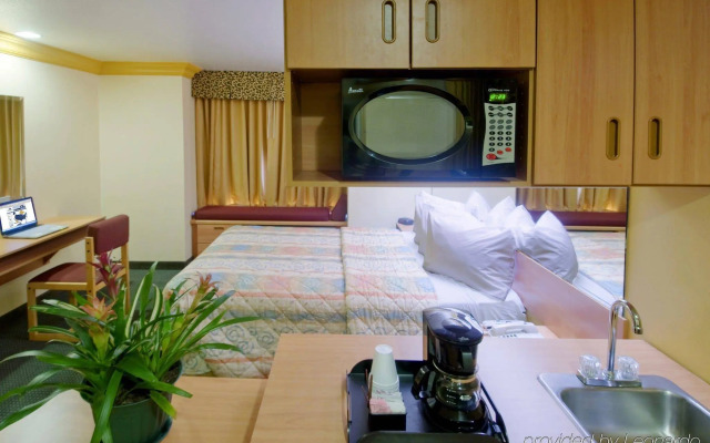 H3 Inn & Suites LAX Airport