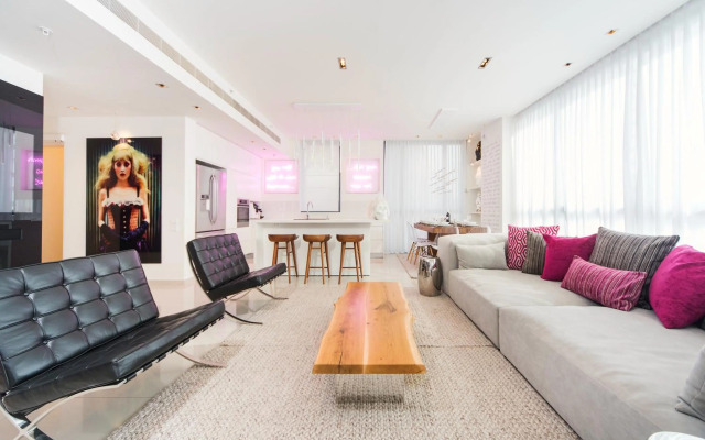 4 Bedroom Rotschild Tower