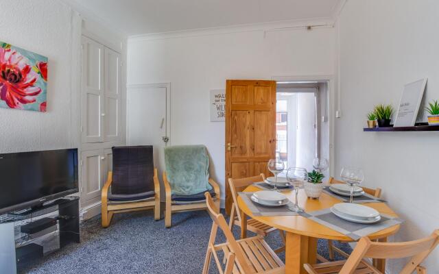 Stayzo House Accommodation- Coventry Free Parking
