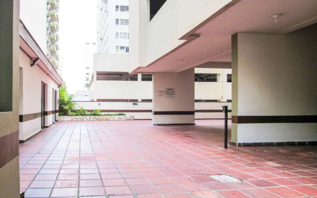 Apto a 200 m da Praia das Pitangueiras-guaruj SP