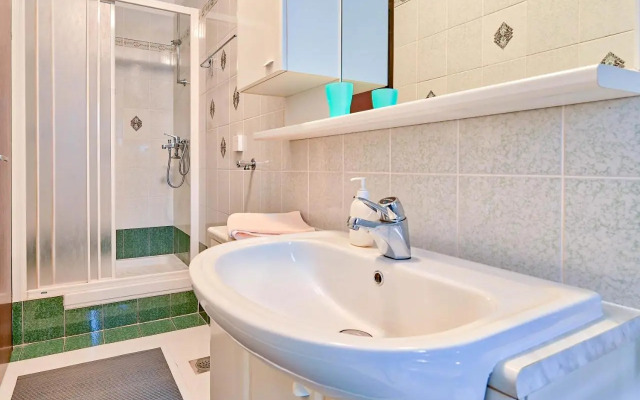 Iby Apartment