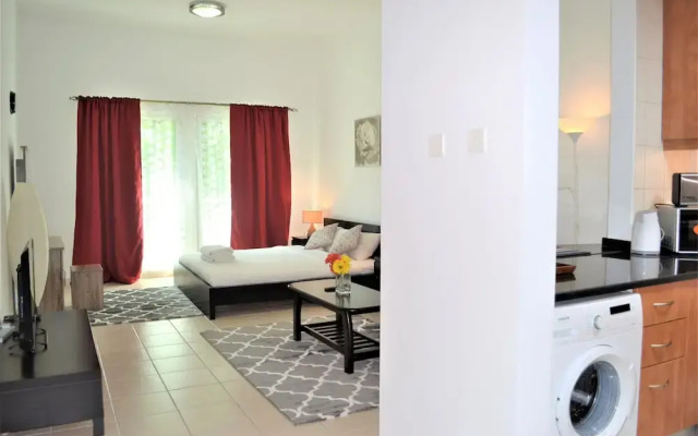 HRI -  All utilities included Studio