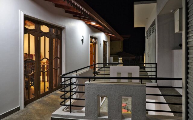 Kandyan Bluestar Villa