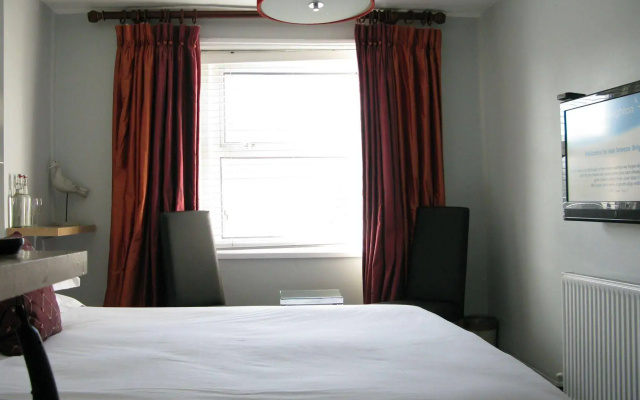 INNit Rooms Ocean Breeze