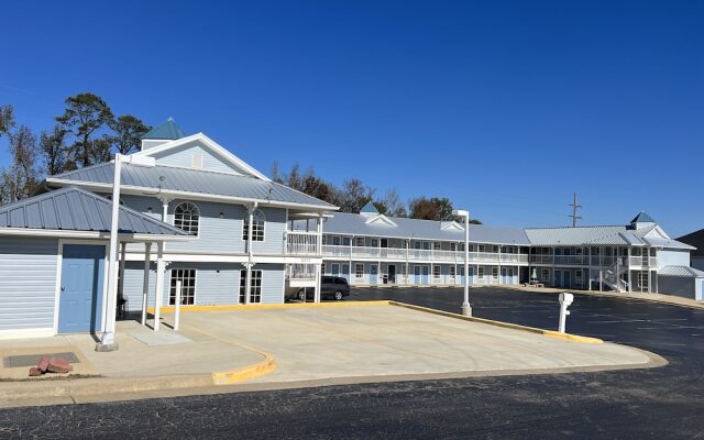 Key West Inn - Millbrook