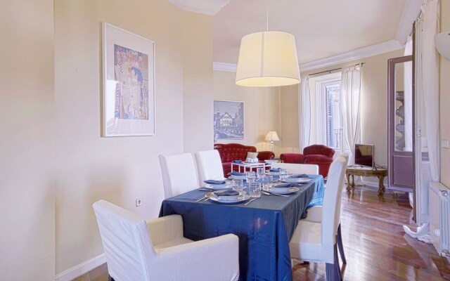 Wonderful 3 Bd Apartm In Prime Location. Plaza Mayor