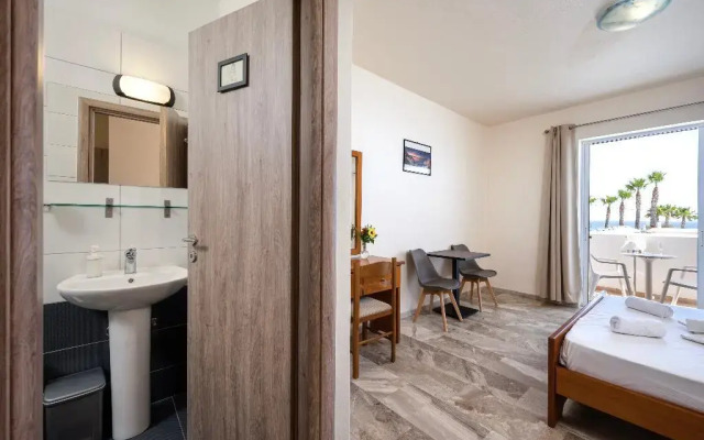 Mammis Beach Hotel