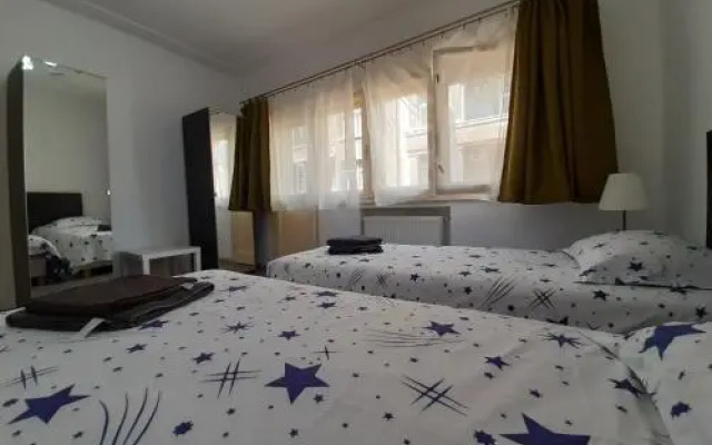 Four Rooms Apartment Central