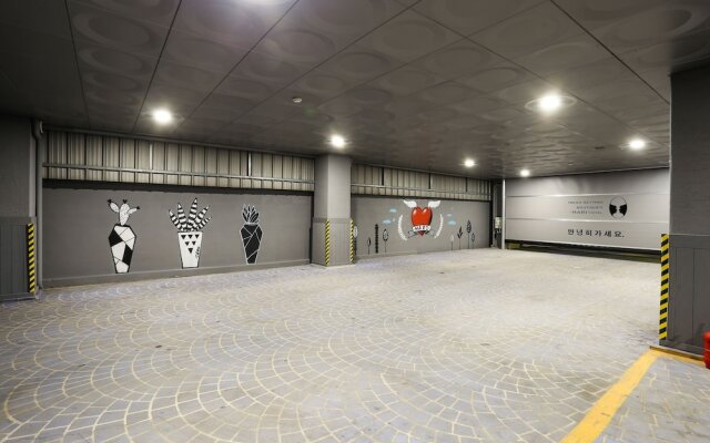 Jeonju Mari Hotel Park Store