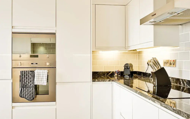 JOIVY Luxury George Street Apartments: Forth Suite
