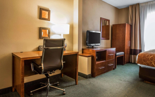 Comfort Suites Madison West - Middleton