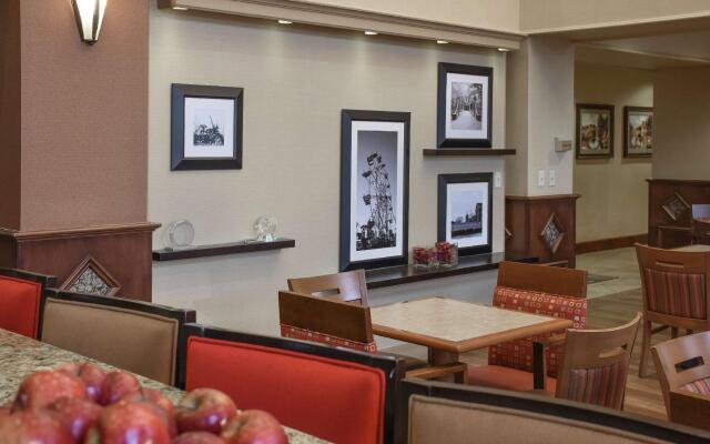 Hampton Inn & Suites Youngstown-Canfield