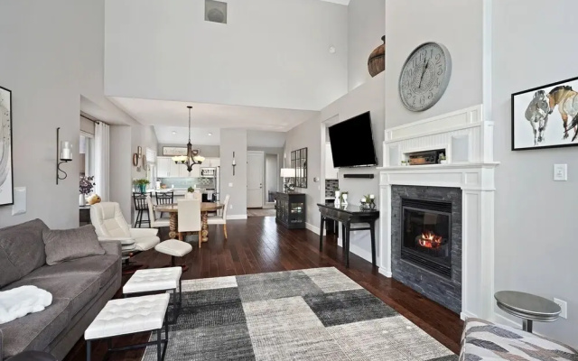 Village 62 Gorgeous Remodeled Townhouse with Firepit on the Backyard by RedAwning