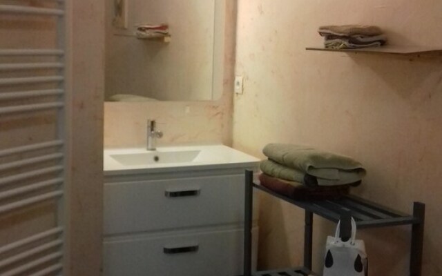 Apartment With one Bedroom and spa in Gézier-et-fontenelay, With Wonde