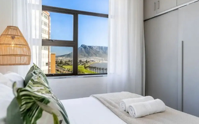 Modern 1 bed Table Mountain View Hideaway