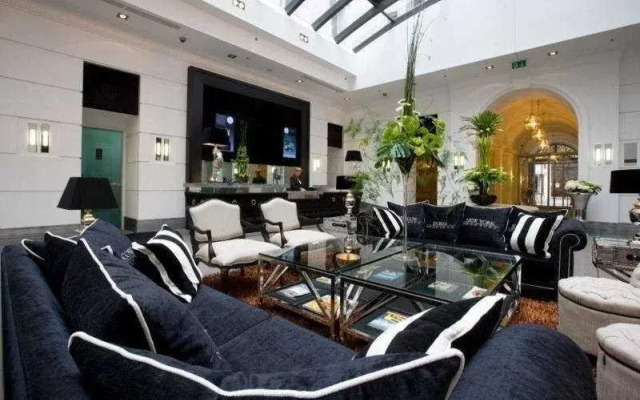 Alta Moda Fashion Hotel