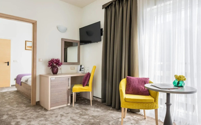 Hotel Mondo