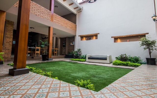 San Rocke House Hotel