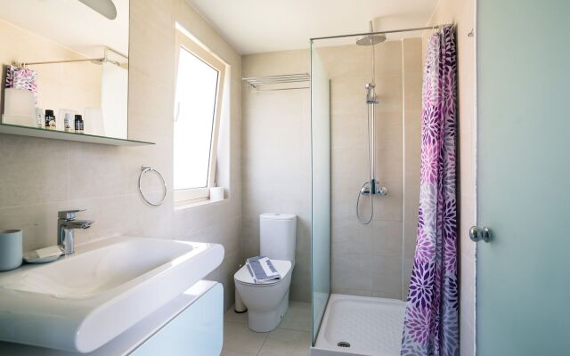 Three Stars Luxury Villas