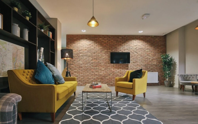 Student Only Bath Street