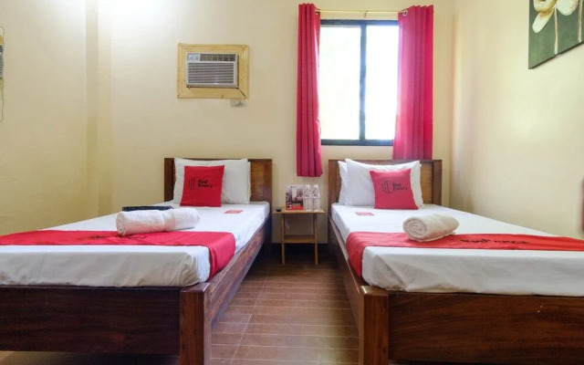 RedDoorz @ Poblacion 6 Coron