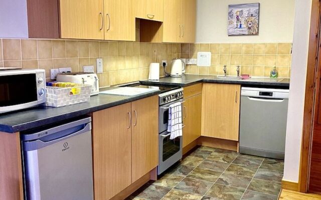 La Scala Inverness City Apartment