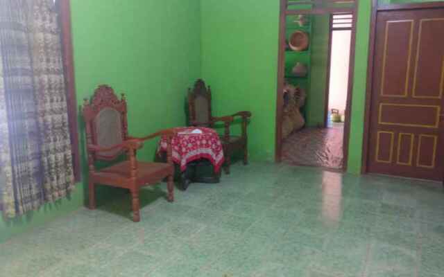 Adji Homestay