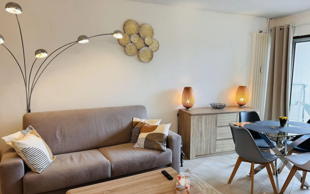 Studio With a Shared Pool Near the Beaches - 2244