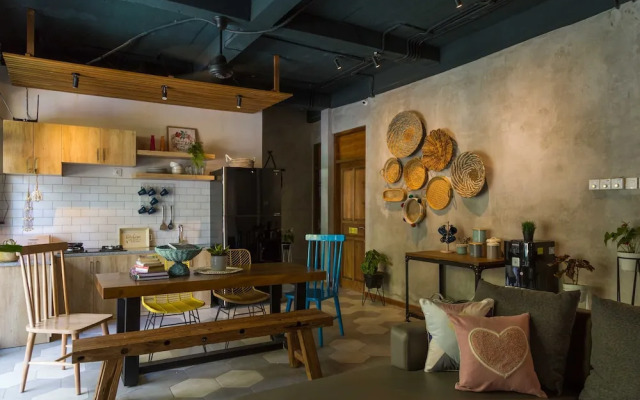 Interconnection Hostel