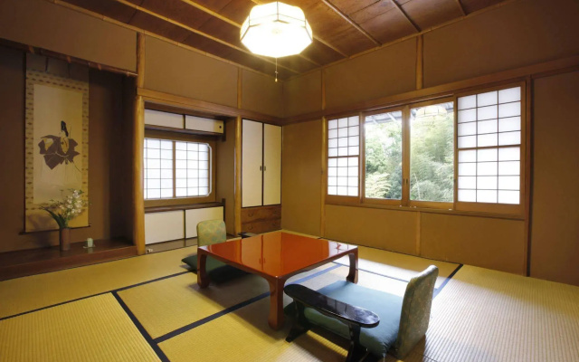 Izu Nagaoka-Onsen Hotel Kona Besso