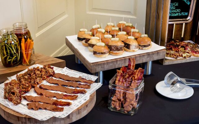 The Battle House Renaissance Mobile Hotel & Spa