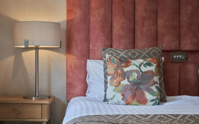 Fairlawns Hotel and Spa