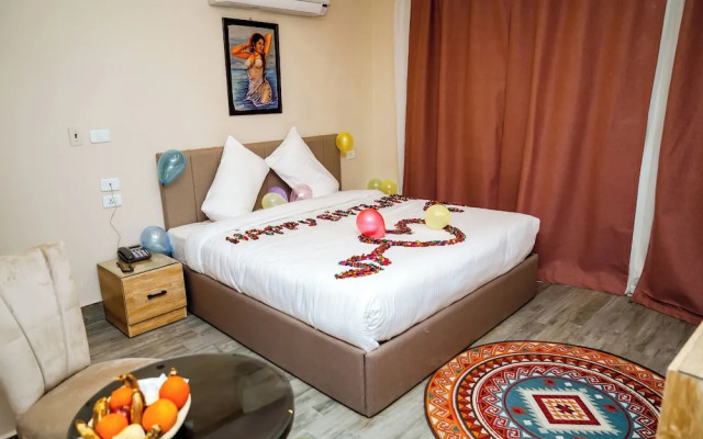 Pyramids Hotel