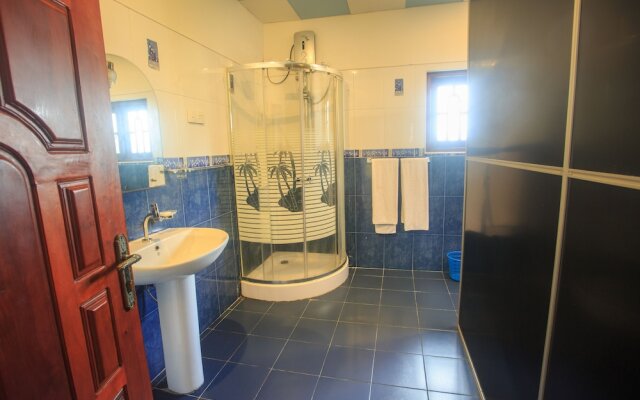 Tharanga Surfing Villa