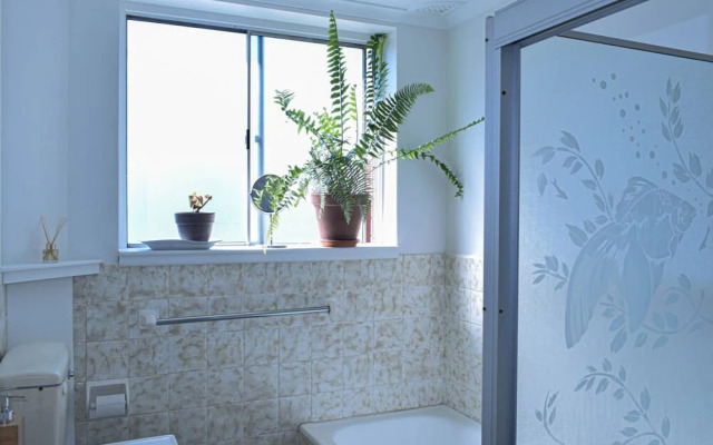 Stylish Modern 1 Bedroom Apartment in Marrickville