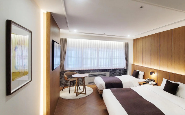 Commodore Hotel Busan