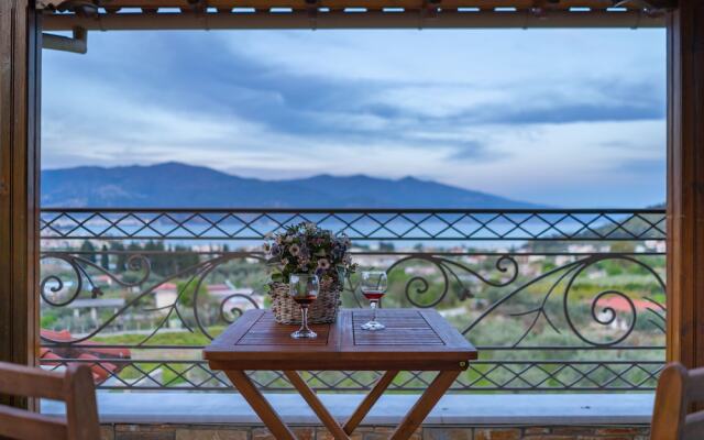 Paul's American Mansion- Volos suburb