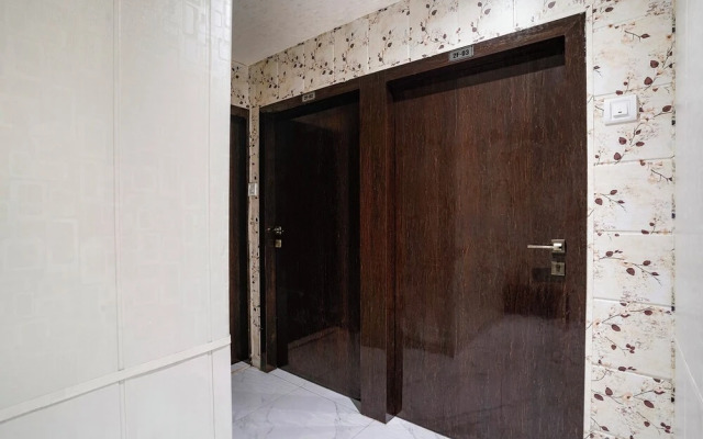 Fabhotel Hans Residency
