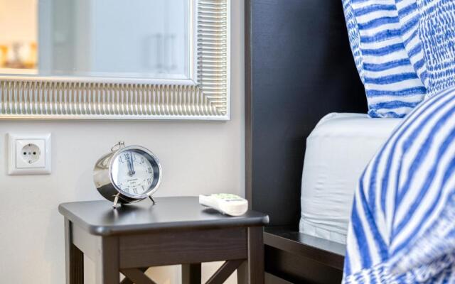 Lovely Sunlit Central Athens 2 Bedroom 2 Bathroom Condo