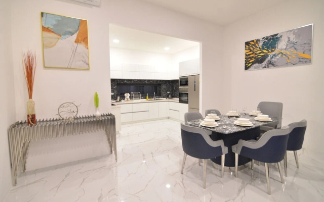 Villa with Shared Pool in Central Pattaya - Palmc19