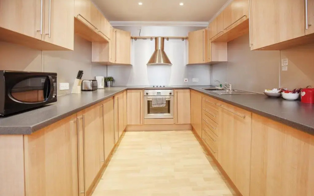 Savvy Serviced Apartments - Clarence House