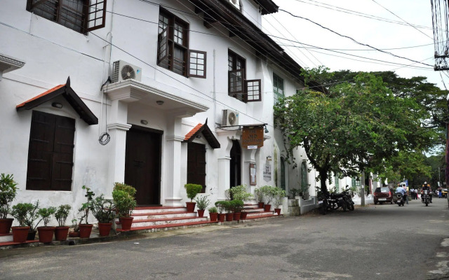 The Old Courtyard Hotel