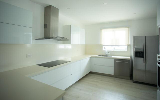 Ocean views apartment with private beach in Playa