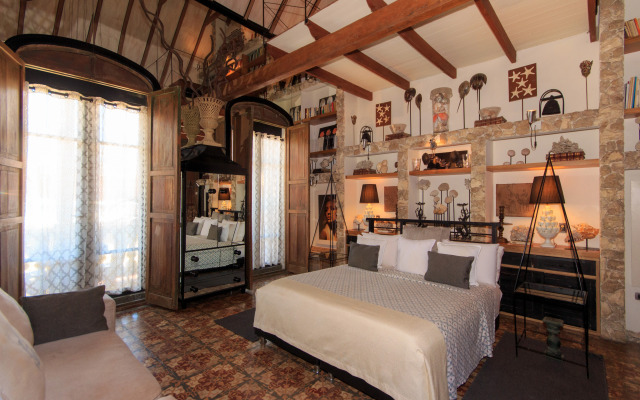 Hotel Casa Lola Deluxe Gallery