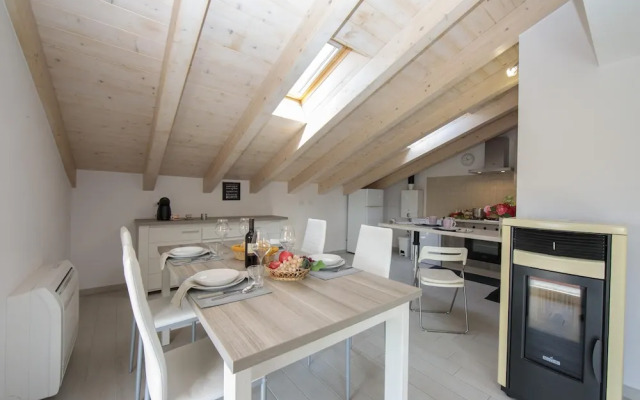 Silver Lake Apartment