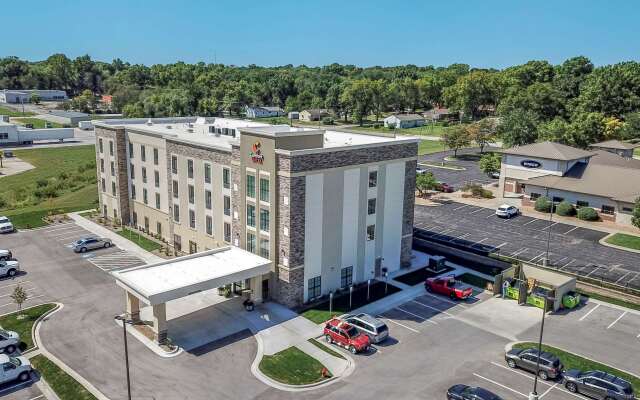 Comfort Suites Grandview - Kansas City